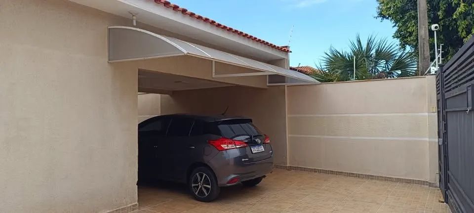 CASA AMPLA A VENDA NO JARDIM IRACEMA