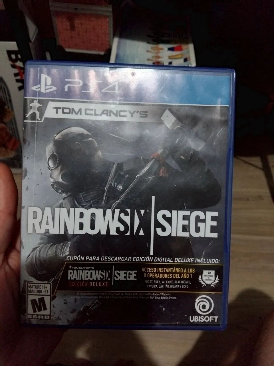 Jogo de Ps4 - Rainbox Six Siege