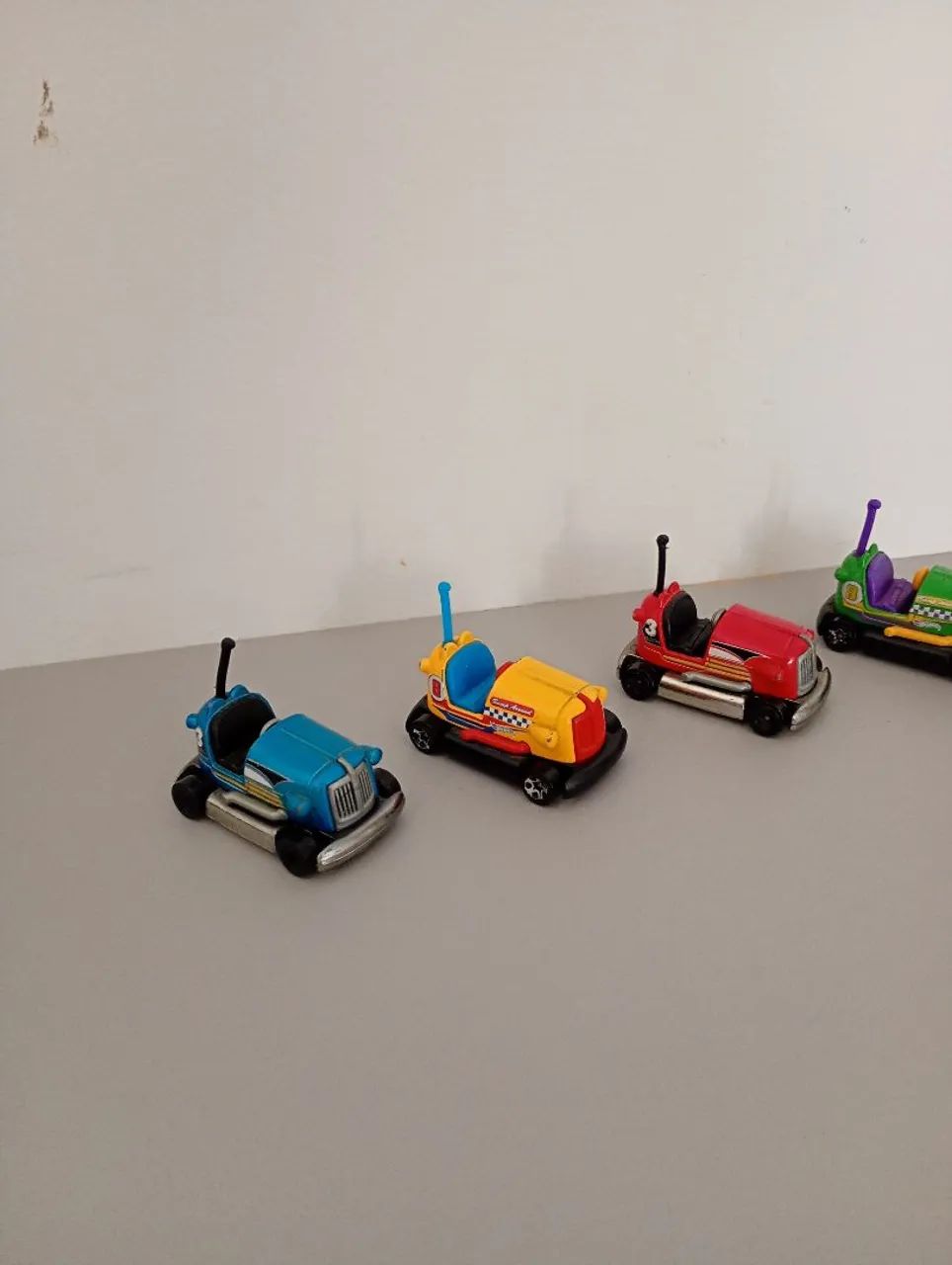 Carros Hotwheels - Bate Bate - Foto 3