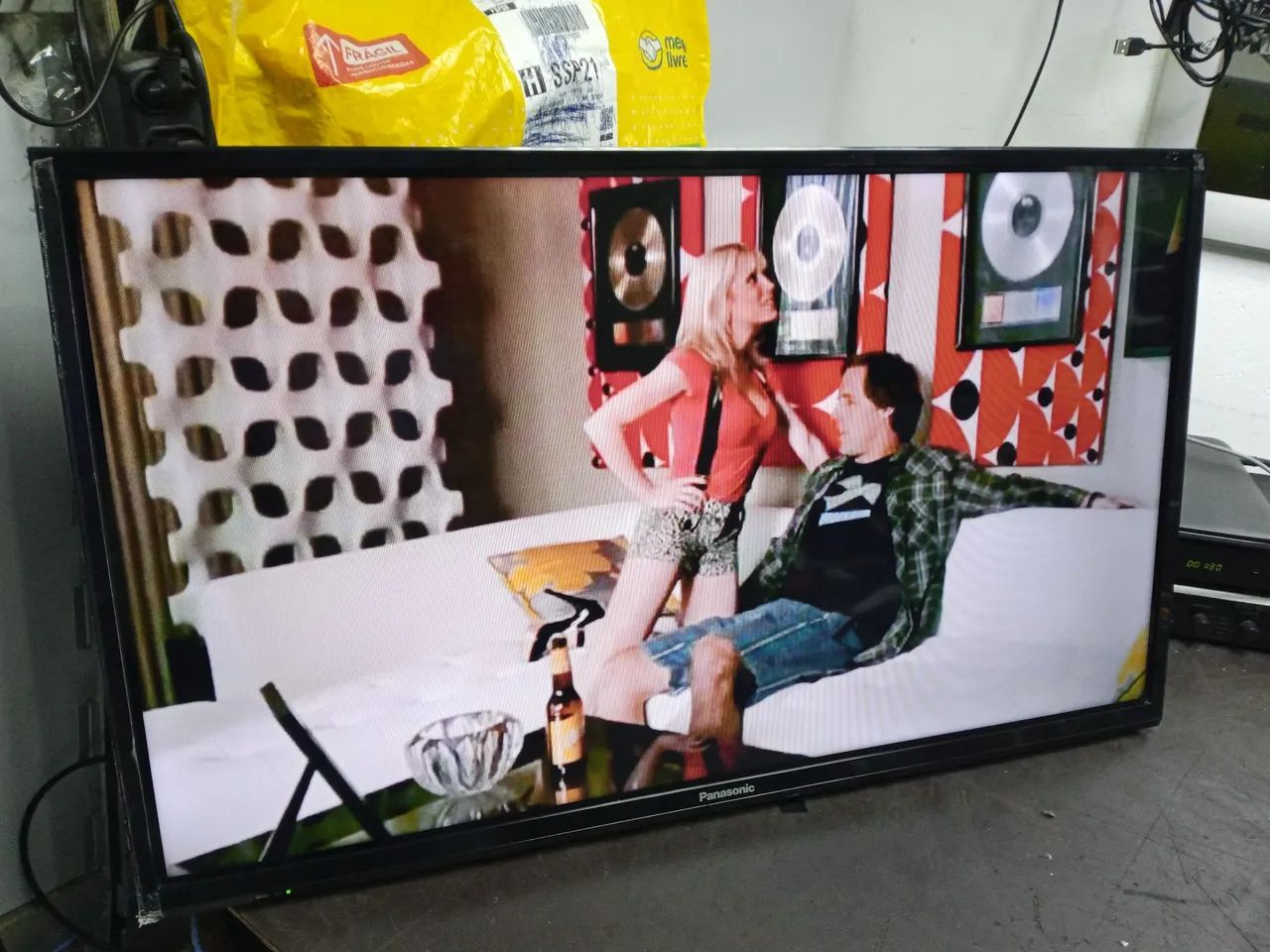 TV PANASONIC SMART 32 PULGADAS MODELO TC-32FS600B  - Foto 2