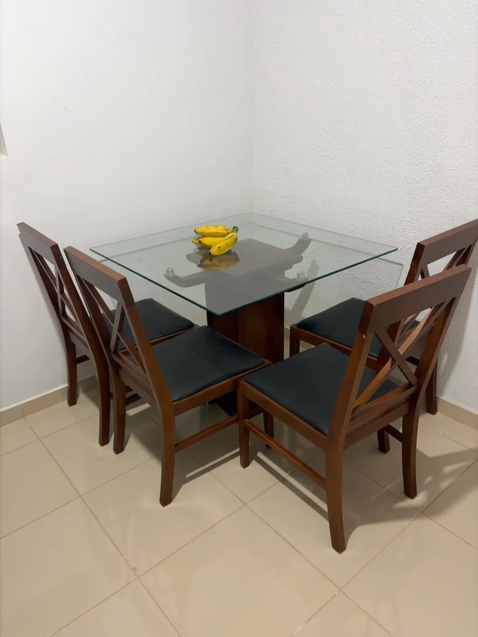 Mesa com cadeiras 