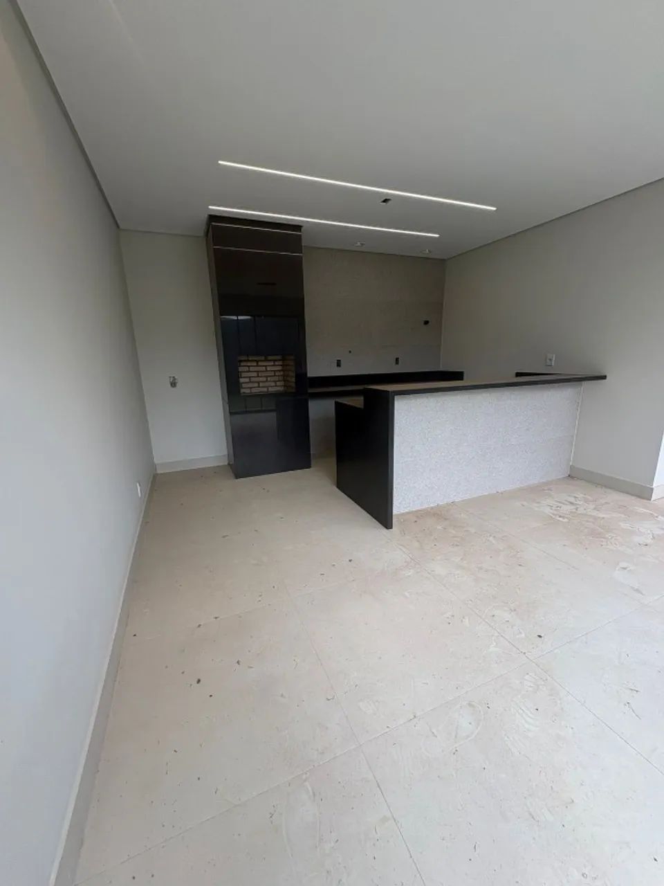 Excelente casa com sala com pé direito em Arniqueiras - Foto 4