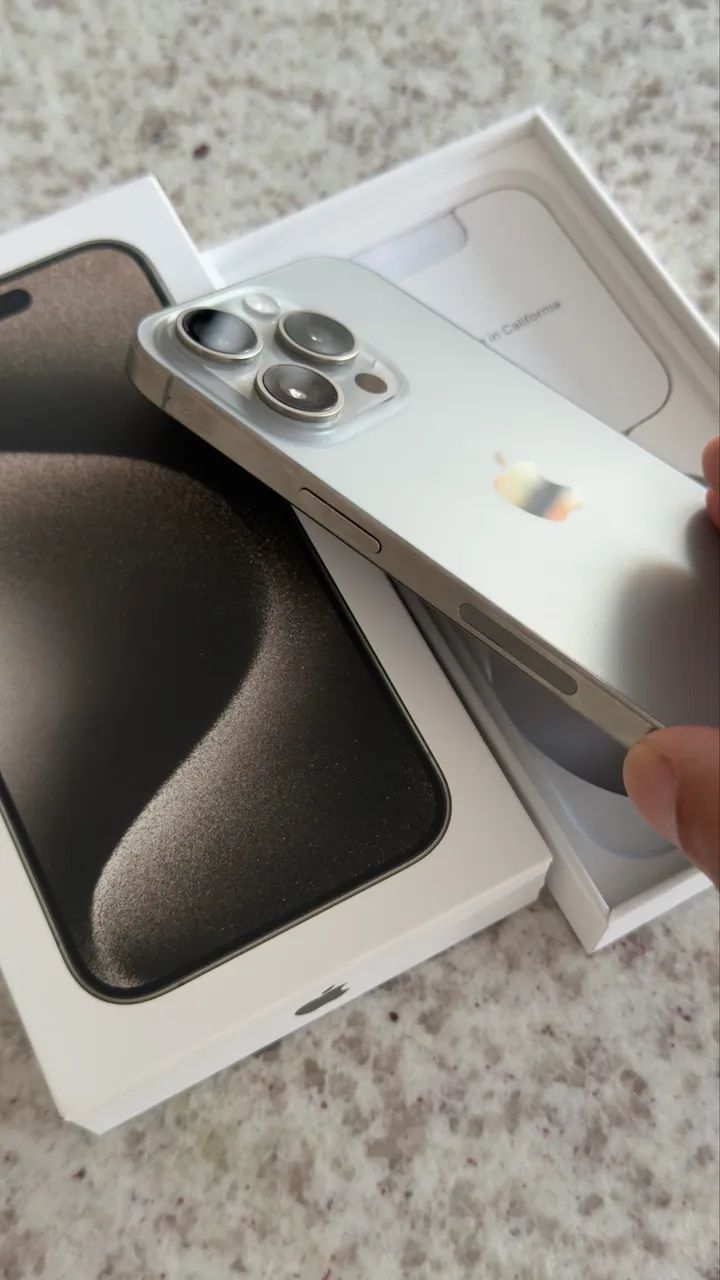 IPHONE 15 PRO  - Foto 3