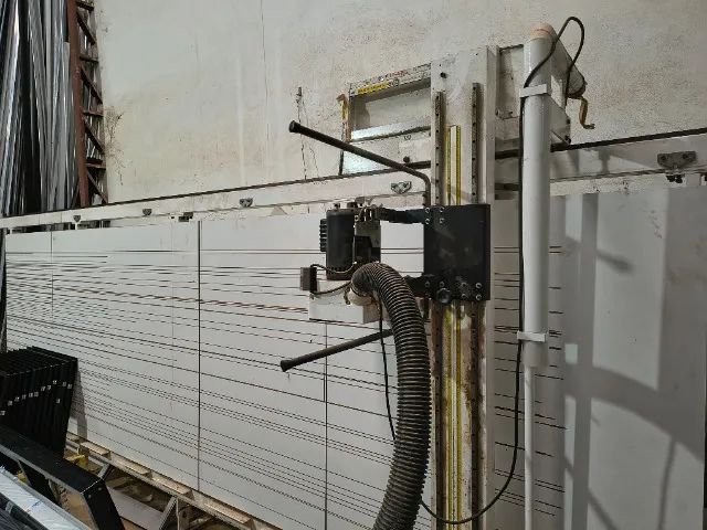 Seccionadora vertical de ACM  - Foto 2