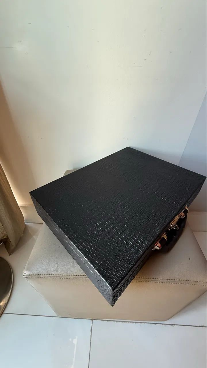 Maleta para 21 relógios em veludo acabamento premium - Foto 3