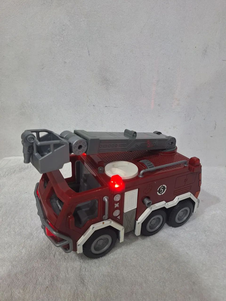 Caminhão de bombeiro imaginext com luz carrinho 