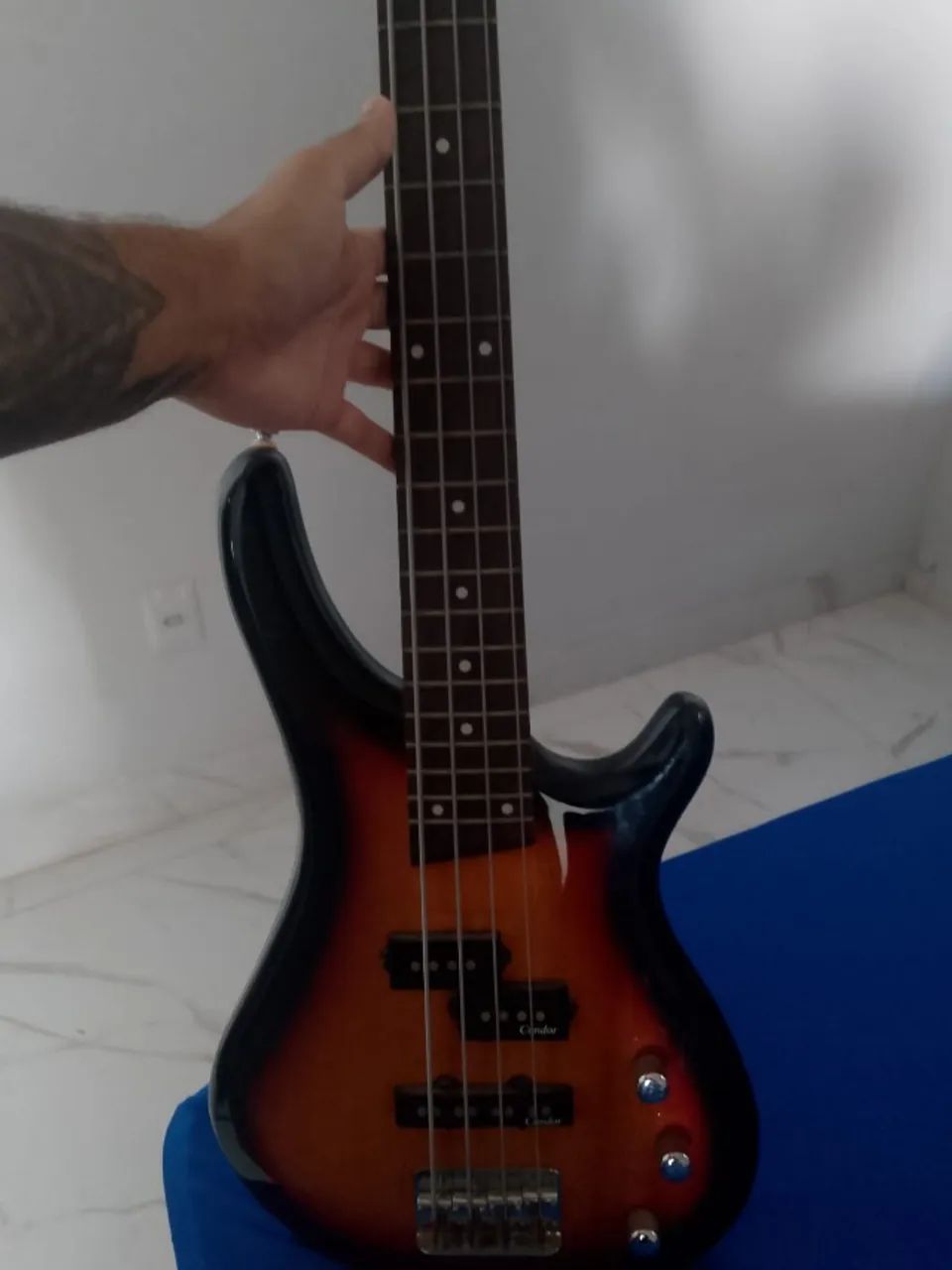 violão e baixo de entrada - Foto 3