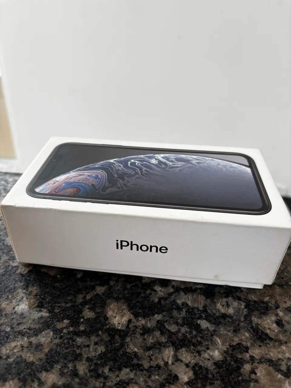 Apple iPhone XR 64 Gb - Preto Usado + Cabo Lightning. (Usado)