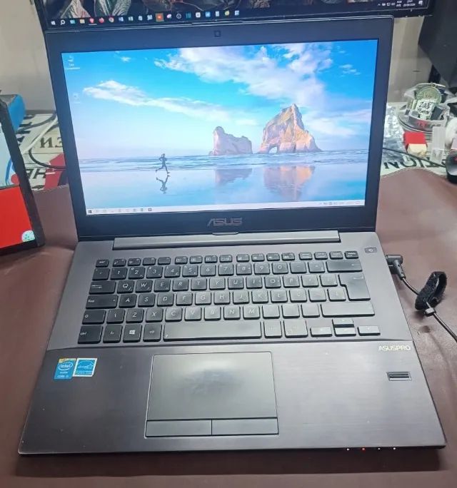 Notebook ASUS PU401LA