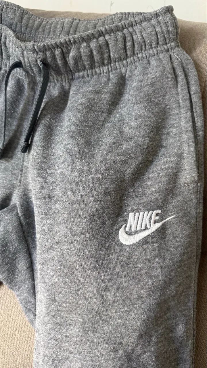 Short Nike moletom 5/6 anos  - Foto 4