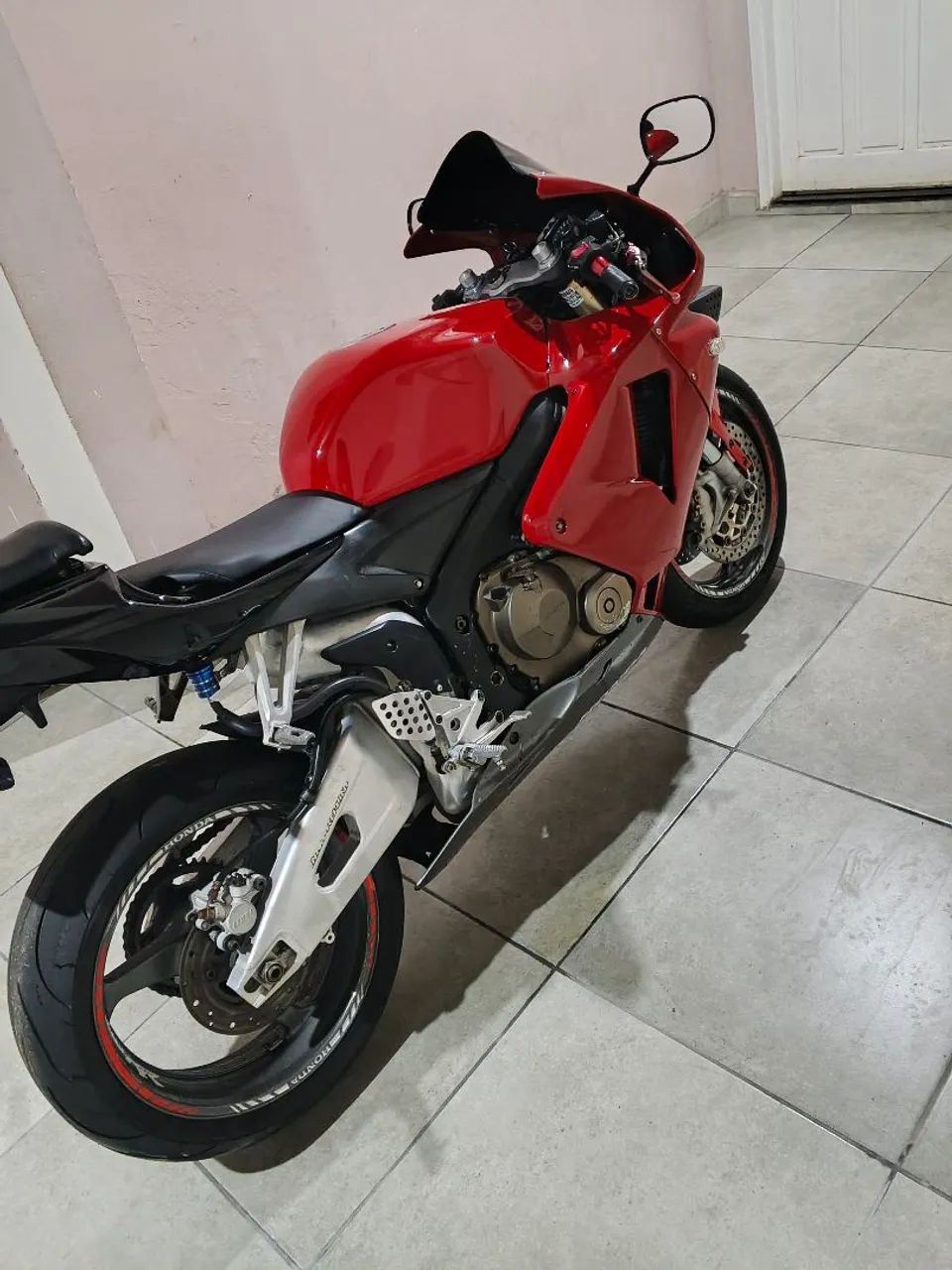 CBR 600 RR  - Foto 4