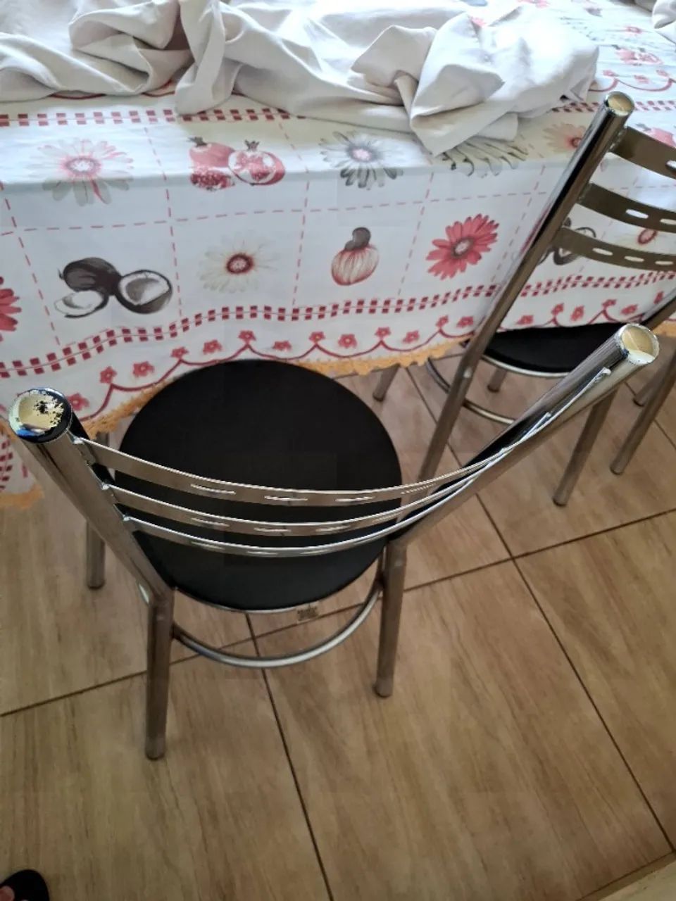 6 cadeiras de jantar - Foto 2