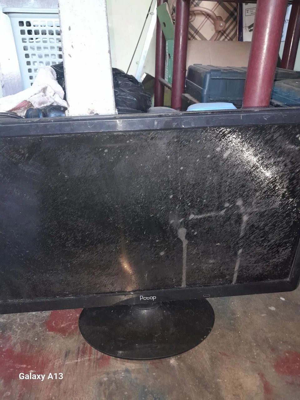 Monitor todo arranhado(da tela)
