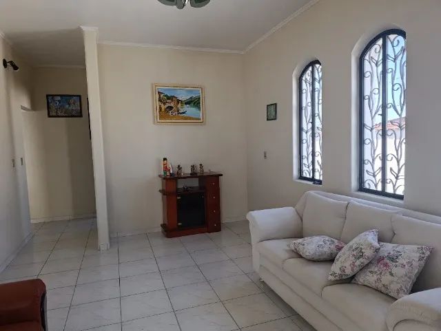 Casa em Sorocaba com 4 quartos e quintal grande