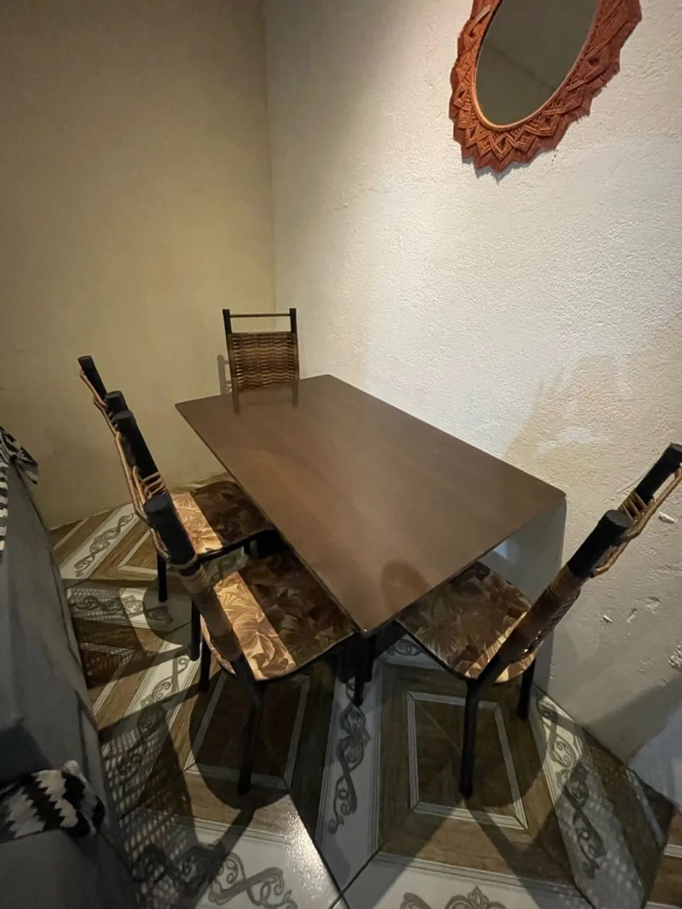  Mesa de Jantar 4 Lugares - Perfeito Estado 