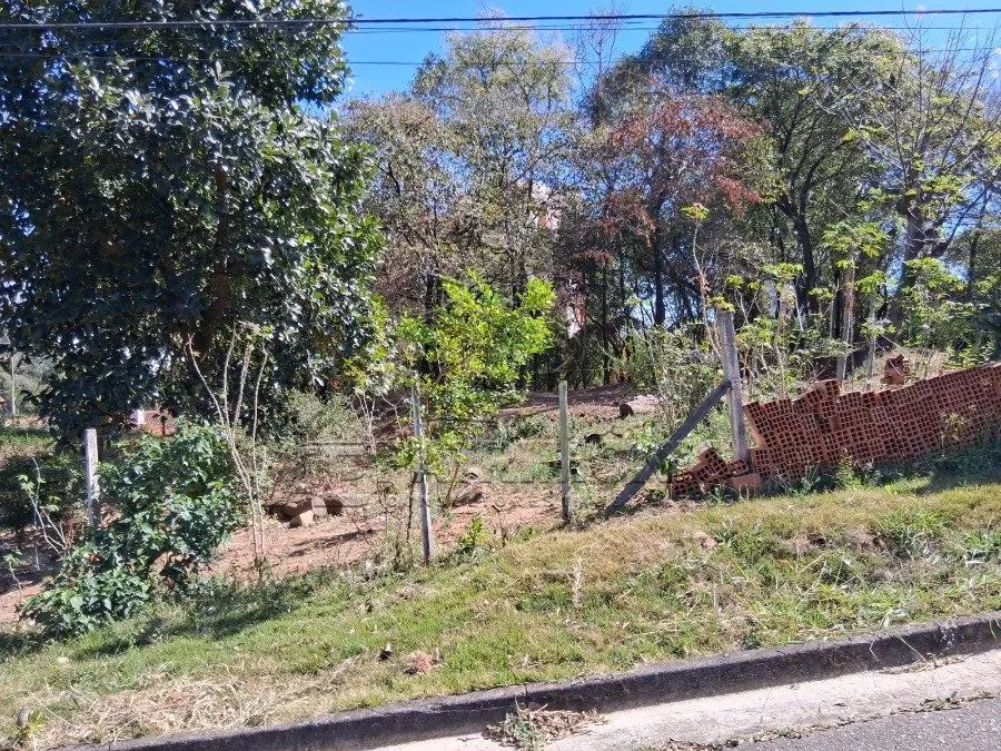TERRENO COM 604,13 M²; BANDEIRANTES