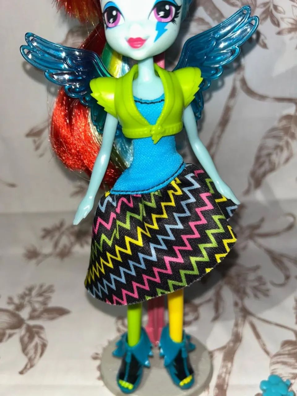 Boneca Rainbow Dash My Little Pony Equestria Girls Rainbow Rocks - Foto 2