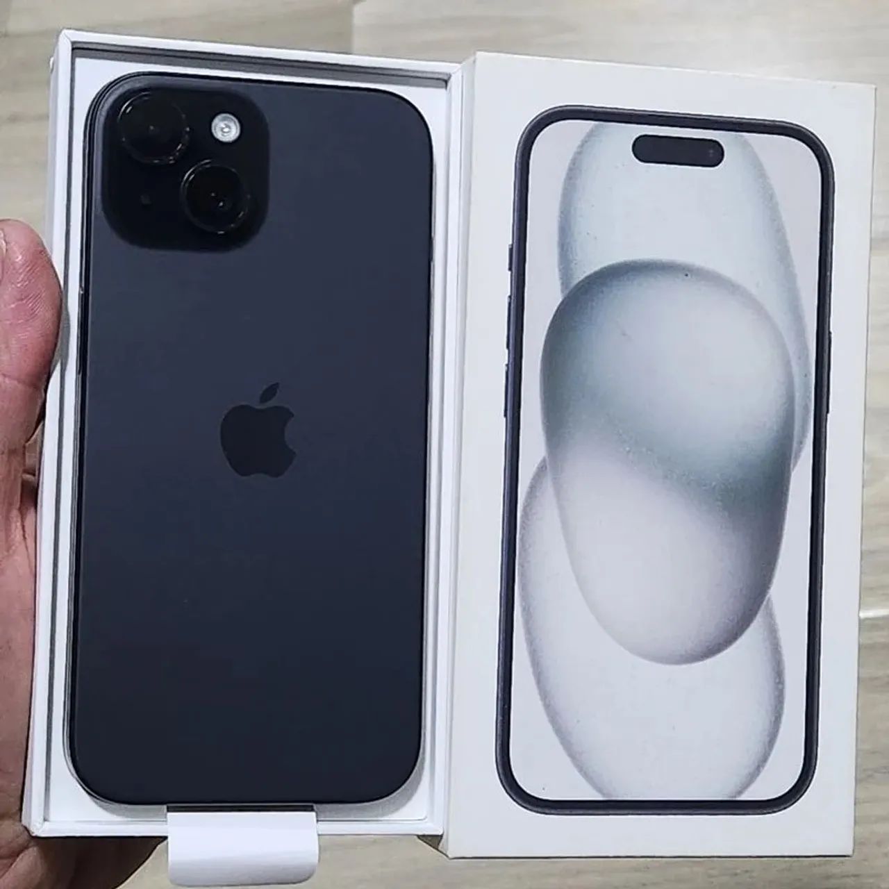 iPhone 15 novinho 