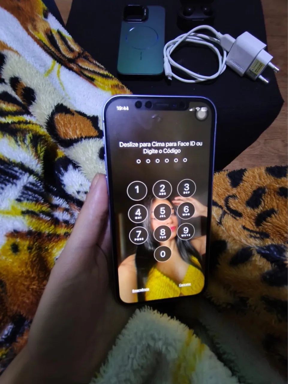iPhone 12