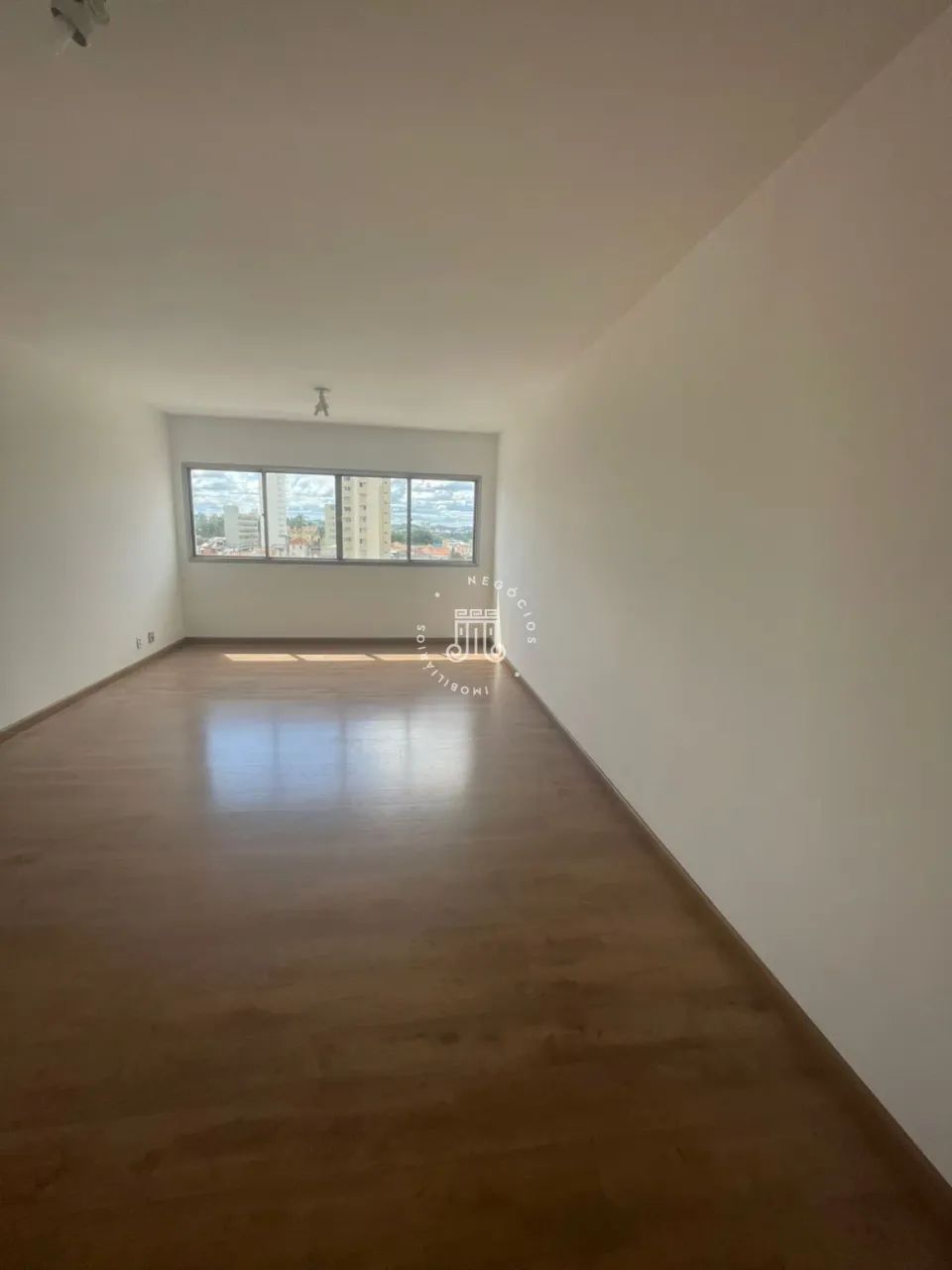 APARTAMENTO À VENDA E LOCAÇÃO COM 118M² NO EDIFÍCIO BARONESA NO CENTRO DE JUNDIAÍ/SP