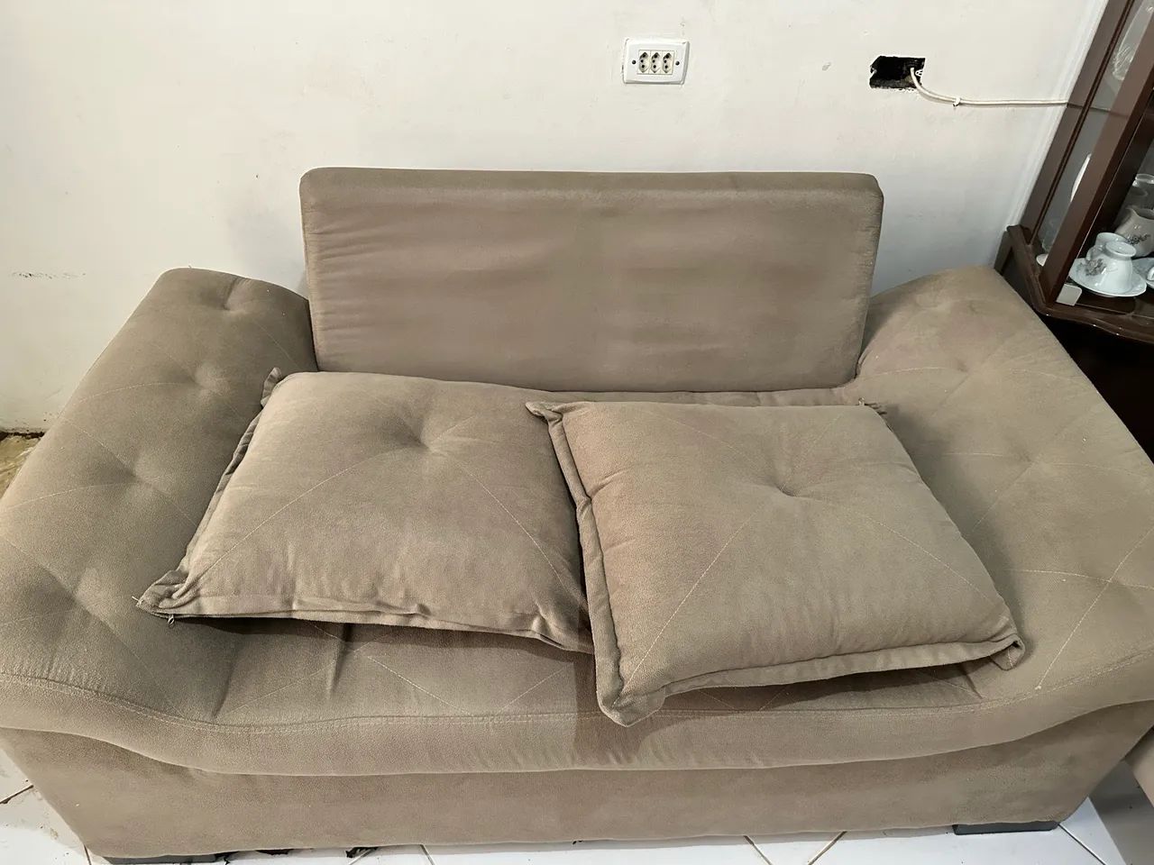 Sofá 2 lugares + duas poltronas - Foto 3