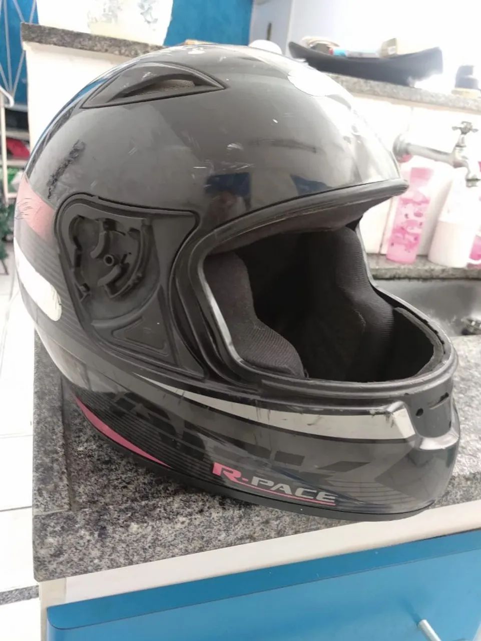 Capacete preto  - Foto 5