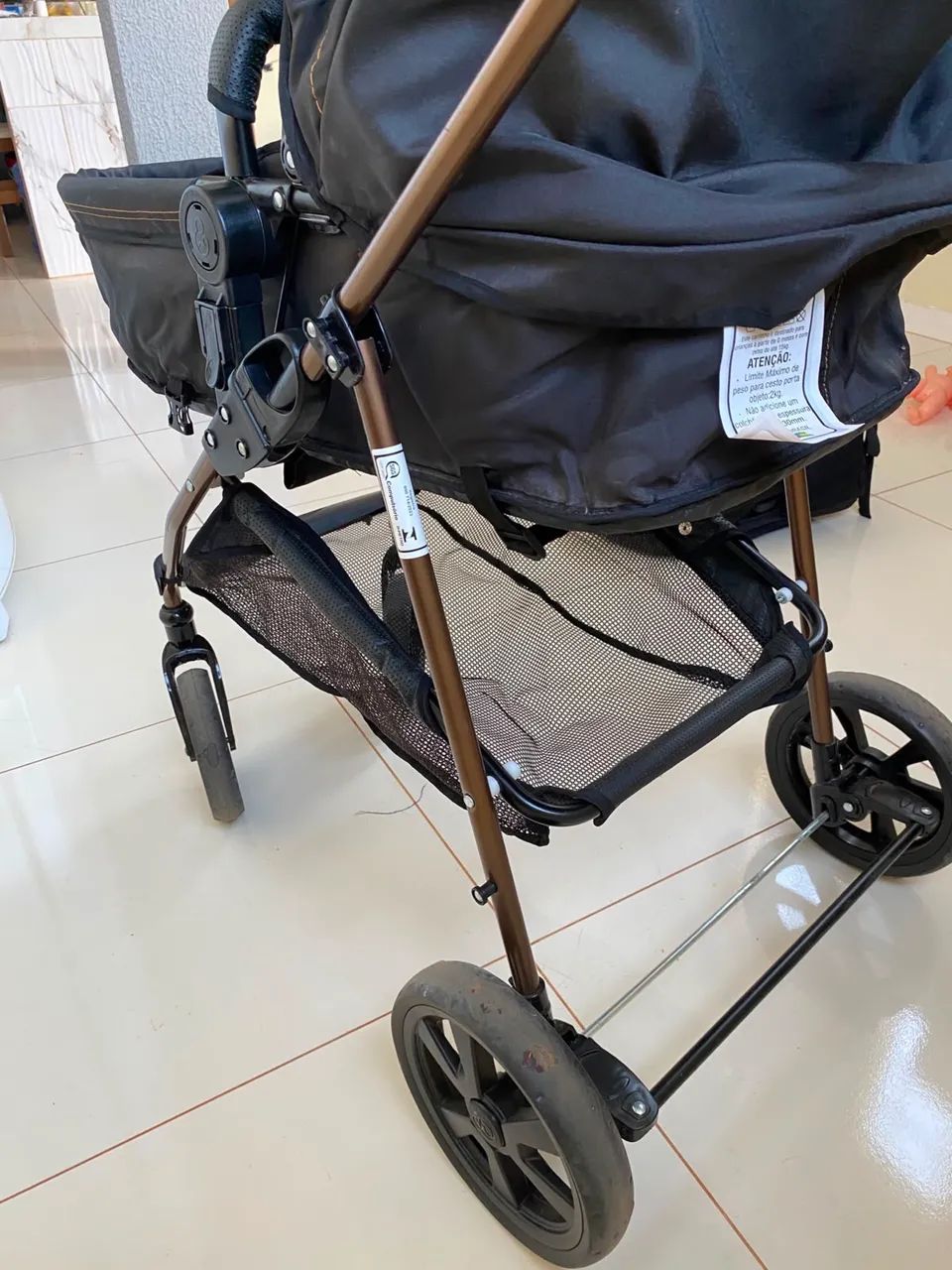 Vendo carrinho de bebê  - Foto 2