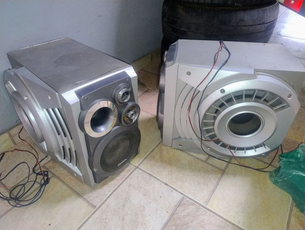 Vendo caixa de som Gradiente SS-580