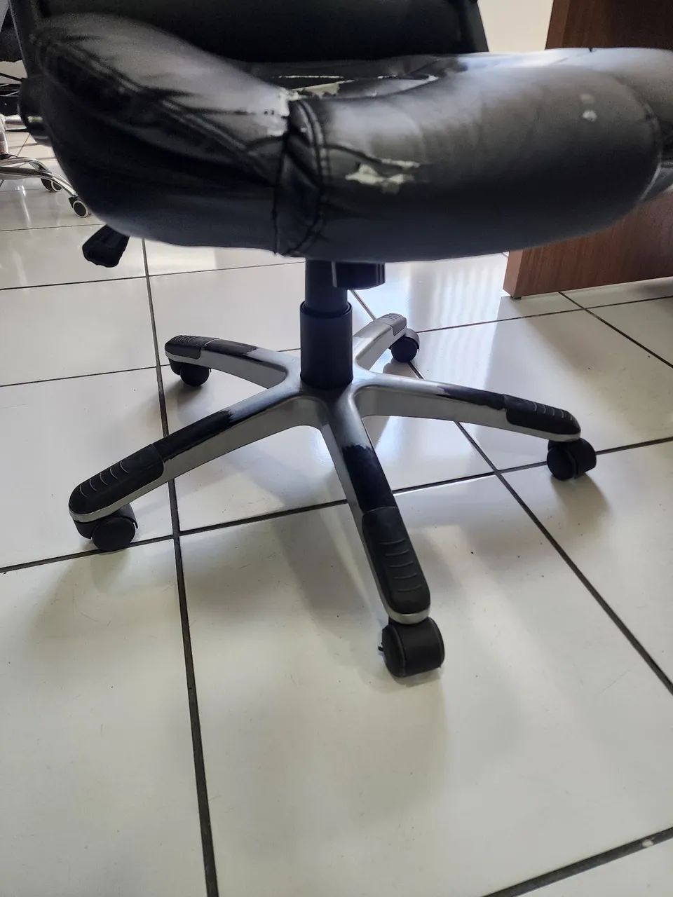 CADEIRA PRESIDENTE RECLINÁVEL - Foto 4