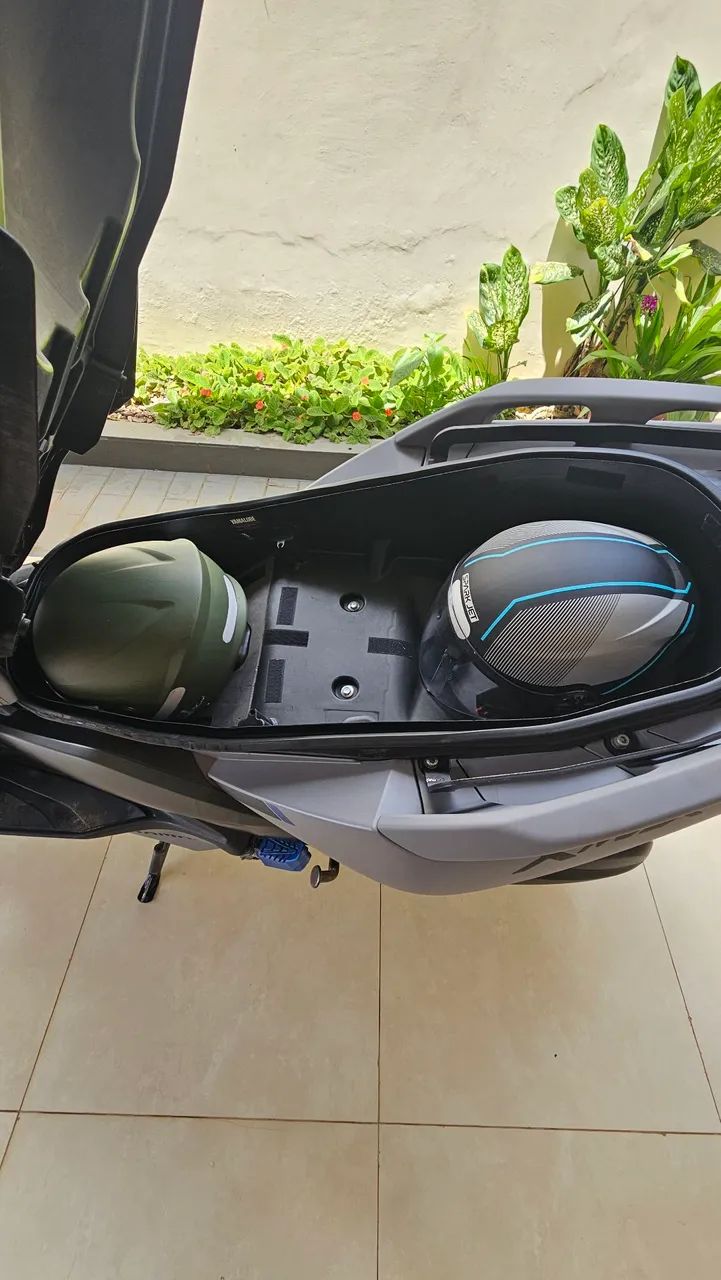 Vendo Xmax250 Yamaha Cinza  - Foto 3