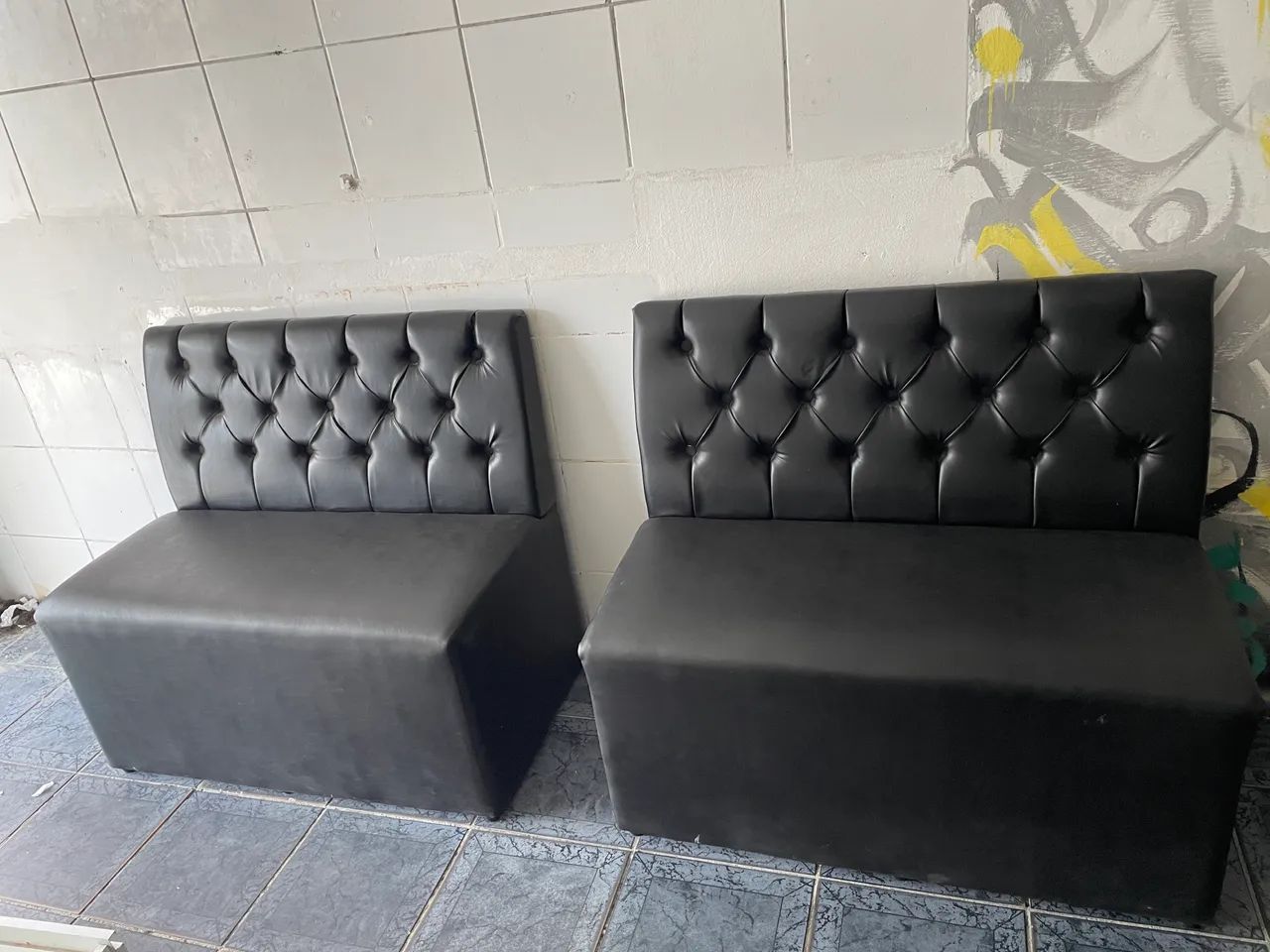 Sofá de Couro Preto Confortável - Ótimo Estado - Foto 2