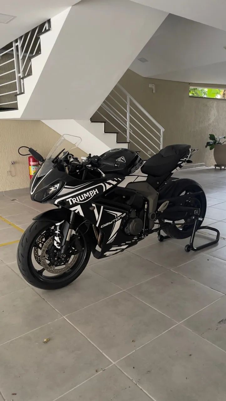 VENDO DAYTONA 660