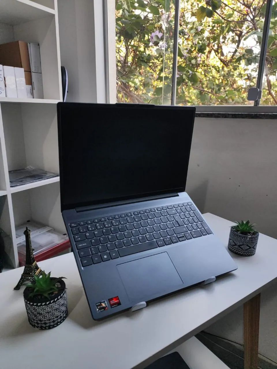 NOTEBOOK LENOVO RYZEN 7 - MUITO NOVO!