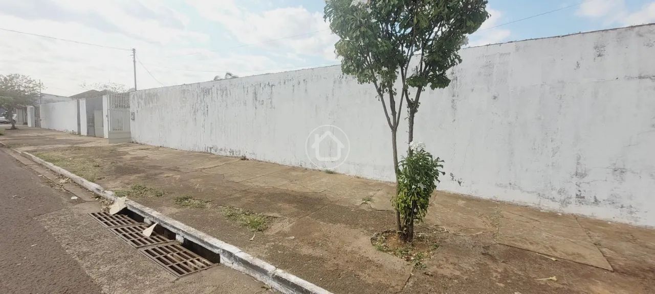 CASA TERRENO AMPLO NO JARDIM IMA - Foto 2