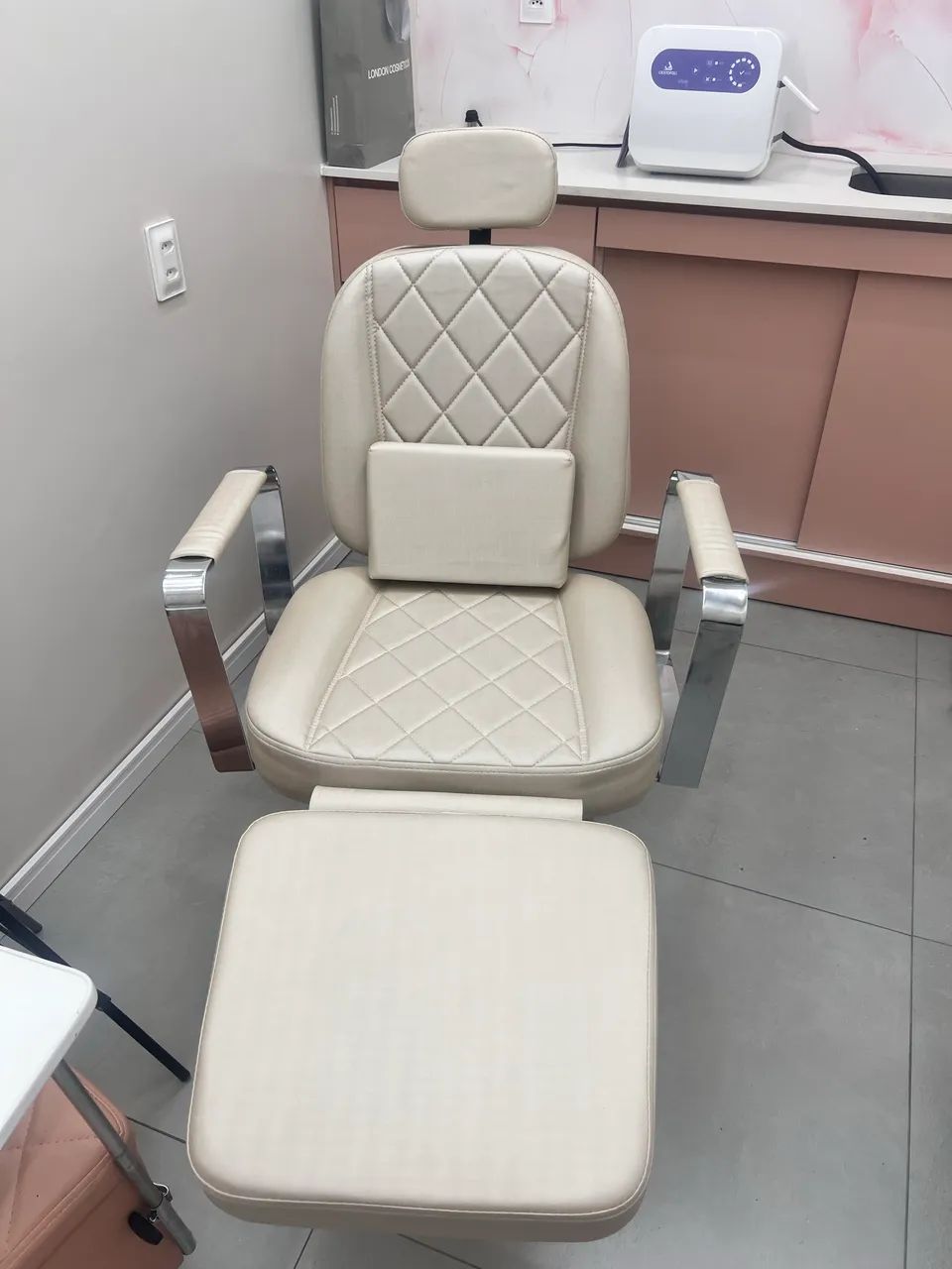 Poltrona estética e maquiagem reclinável  - Foto 3