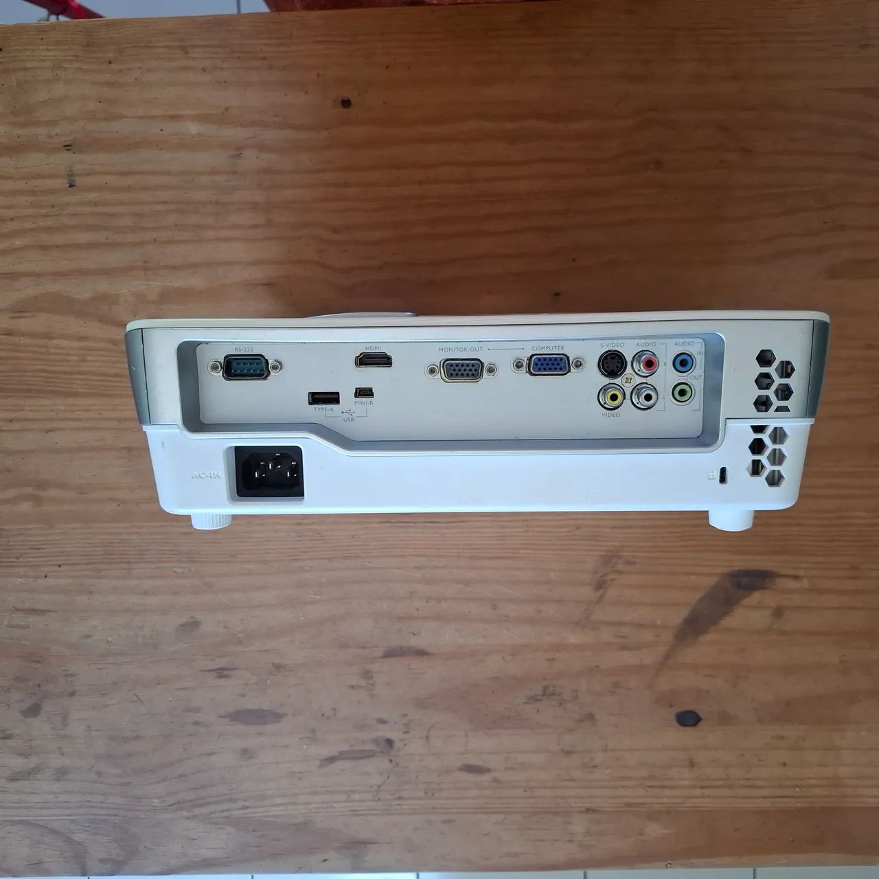 Projetor BenQ Short-Throw + Tela retrátil 100" - Foto 2