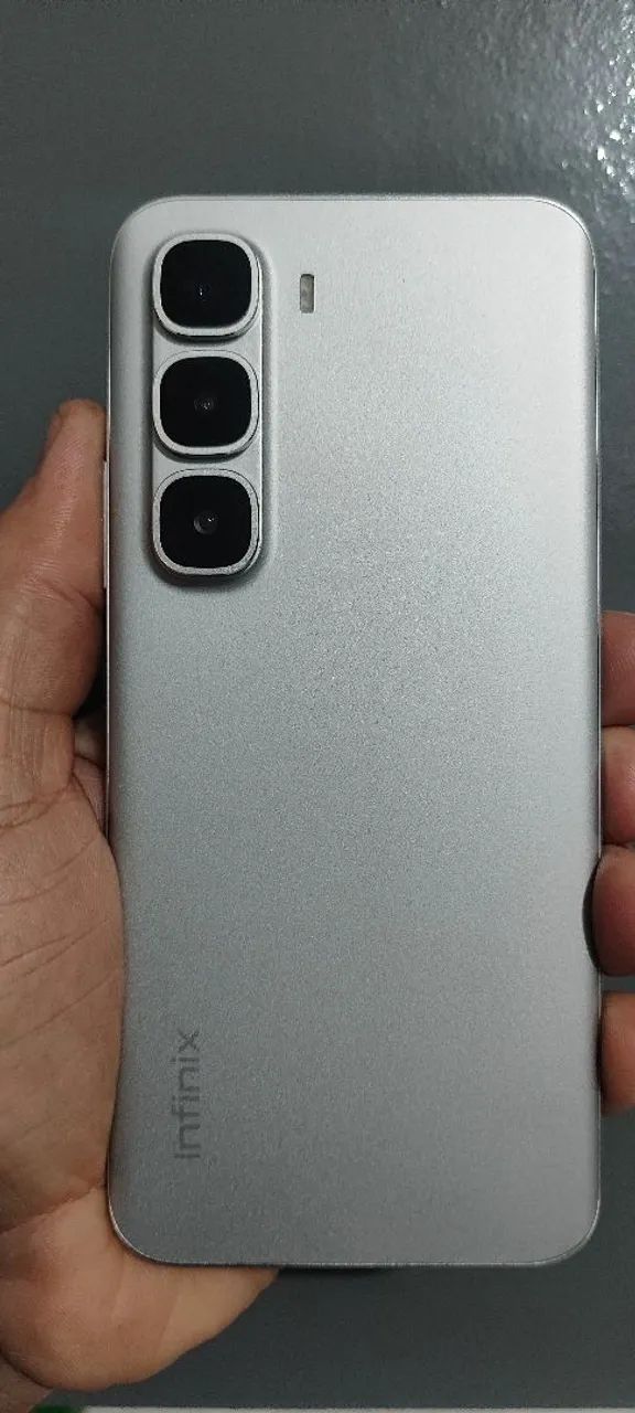 INFINIX- HOT 60 PRO+ (256/16) - Foto 2