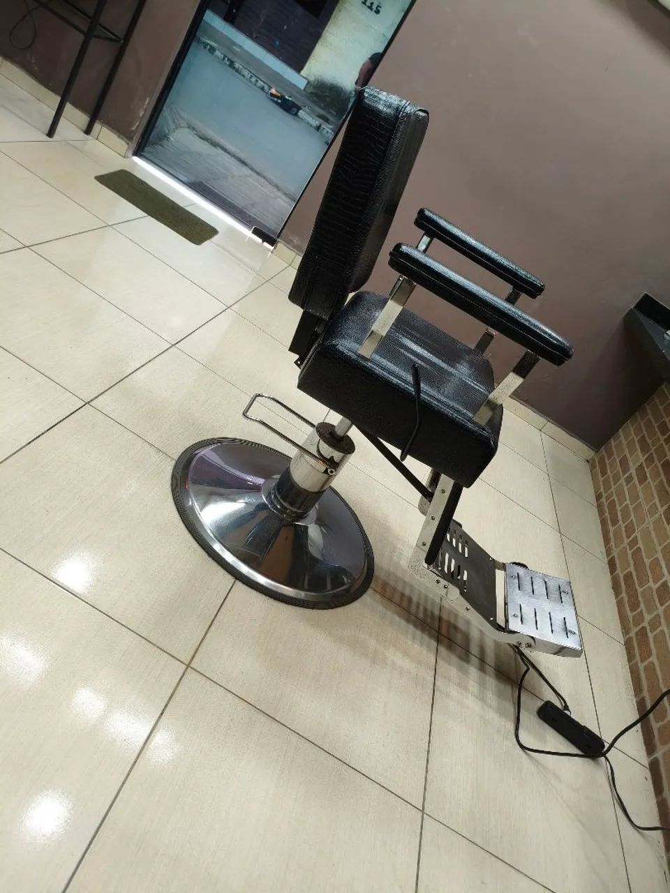Cadeira de barbeiro  - Foto 2