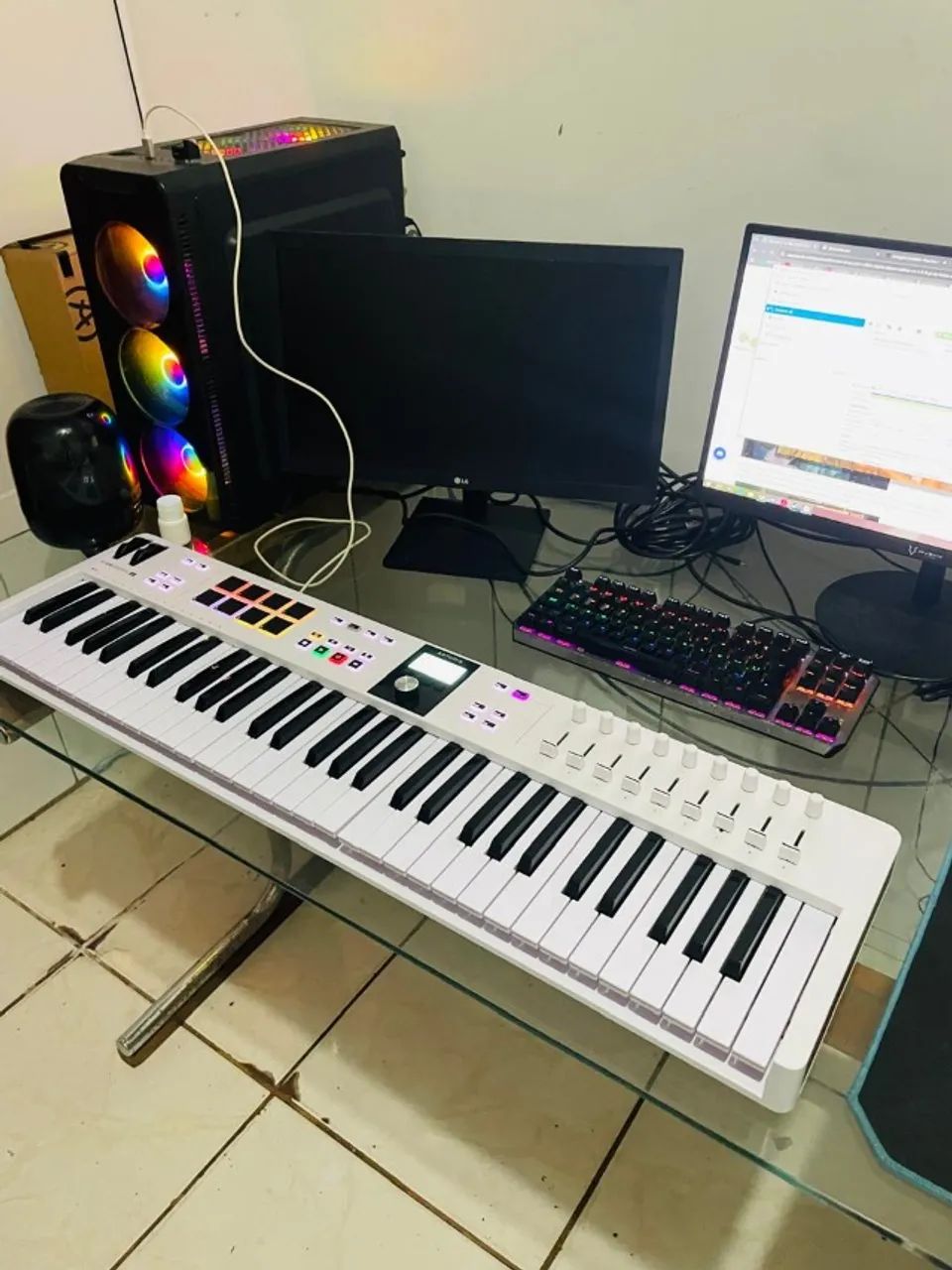Arturia KeyLab Essential 61 MK3 + caixa + BAG 1,5 ano de uso - Impecável - Foto 5