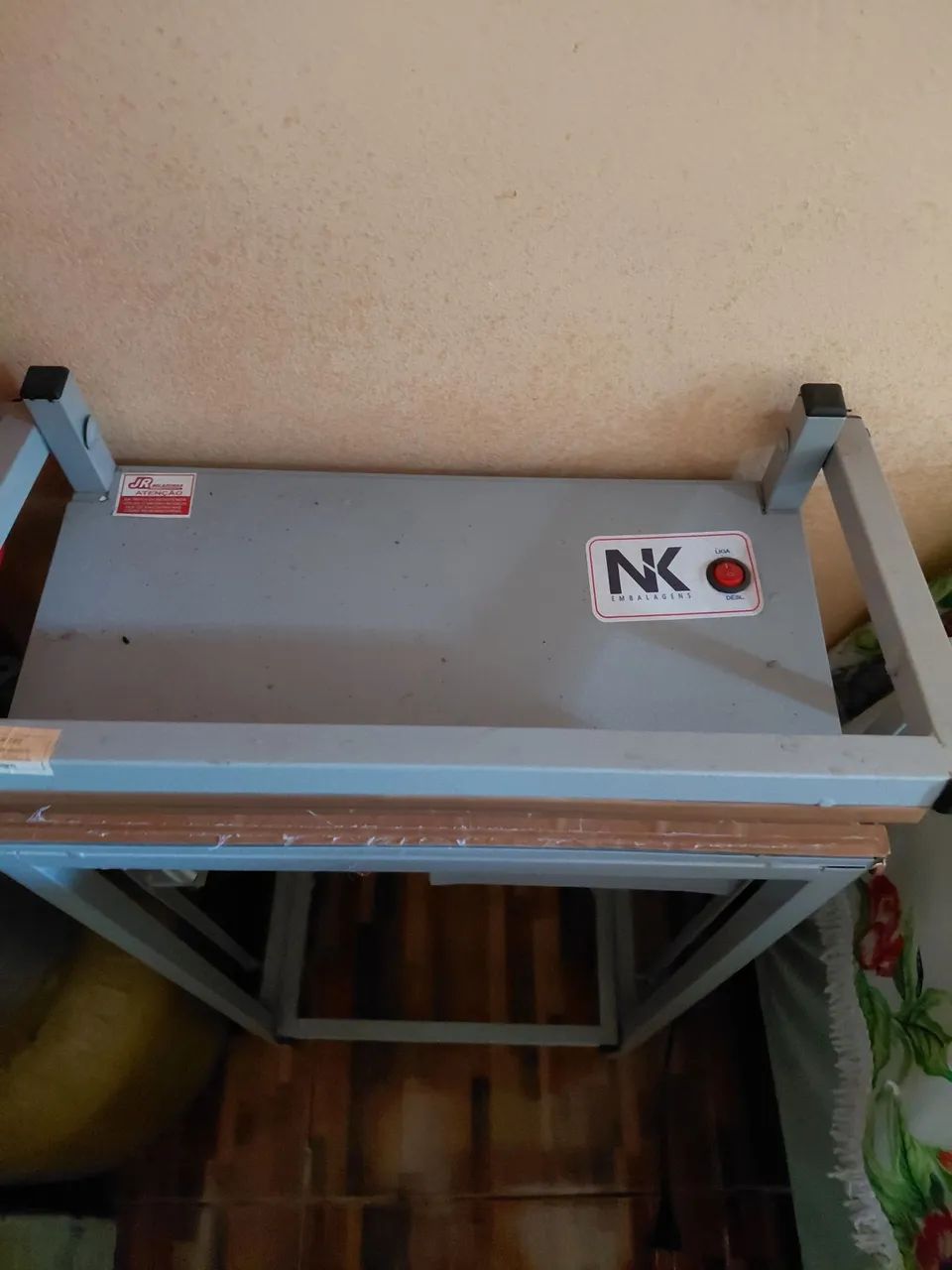 Maquina seladora 40 cm nk semi nova - Foto 4