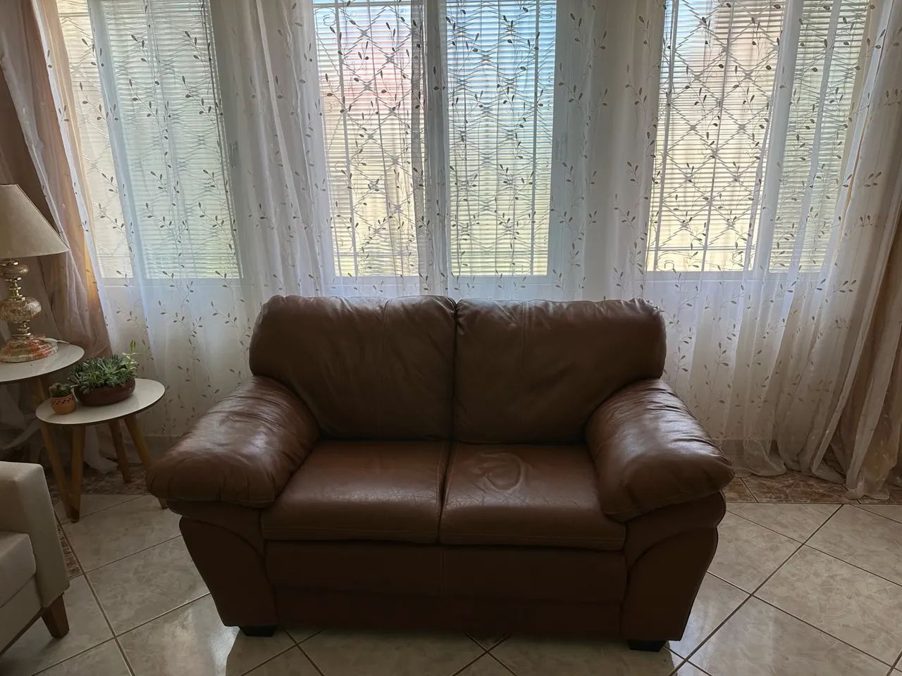 Sofá 2 lugares Couro Legítimo  - Foto 5