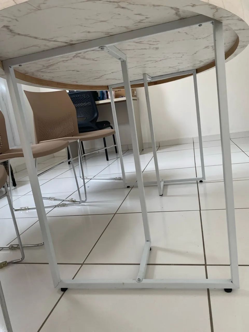 Mesa e cadeiras para escritório  - Foto 4