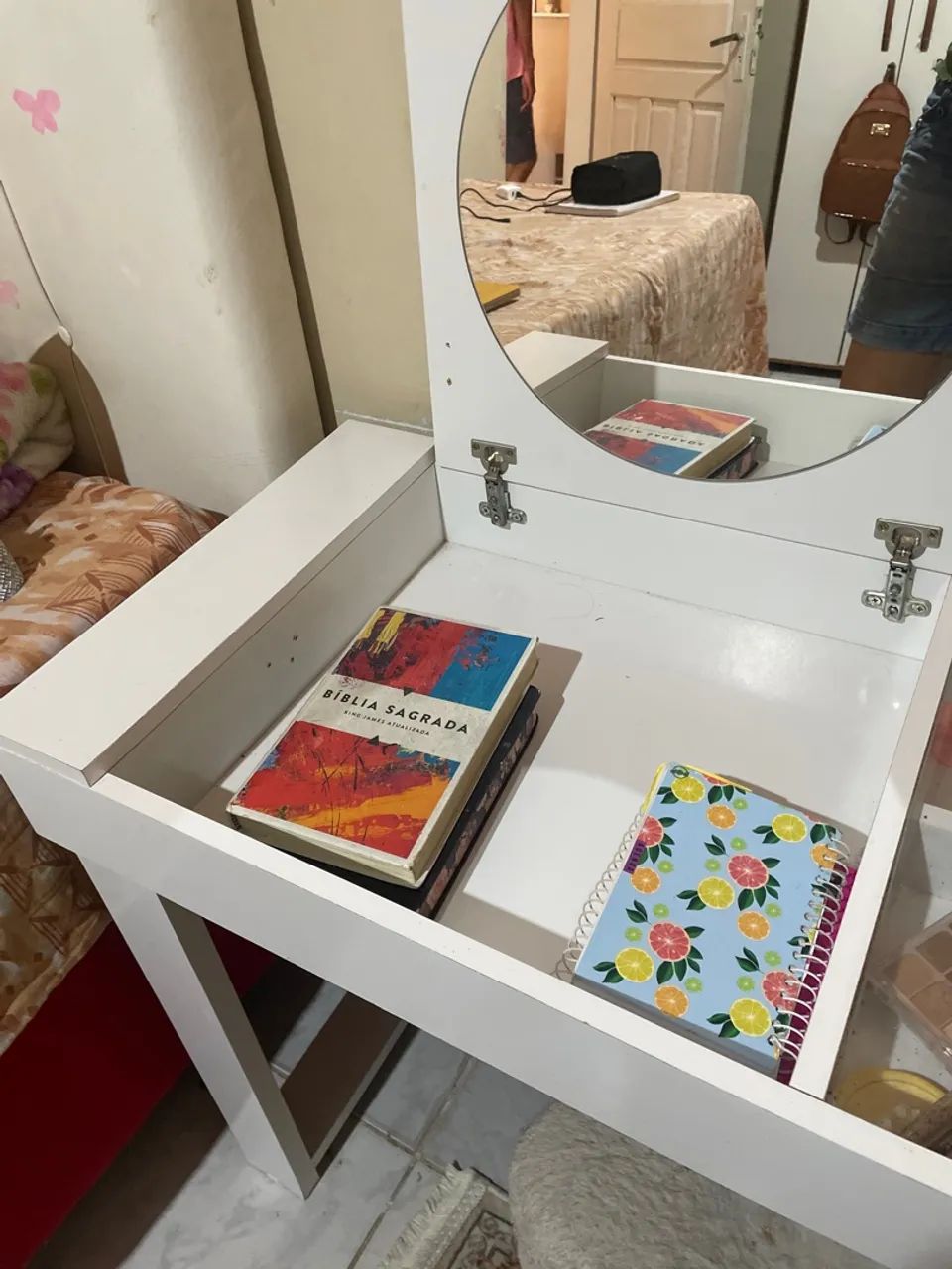 Vendo penteadeira/ escrivaninha - Foto 4