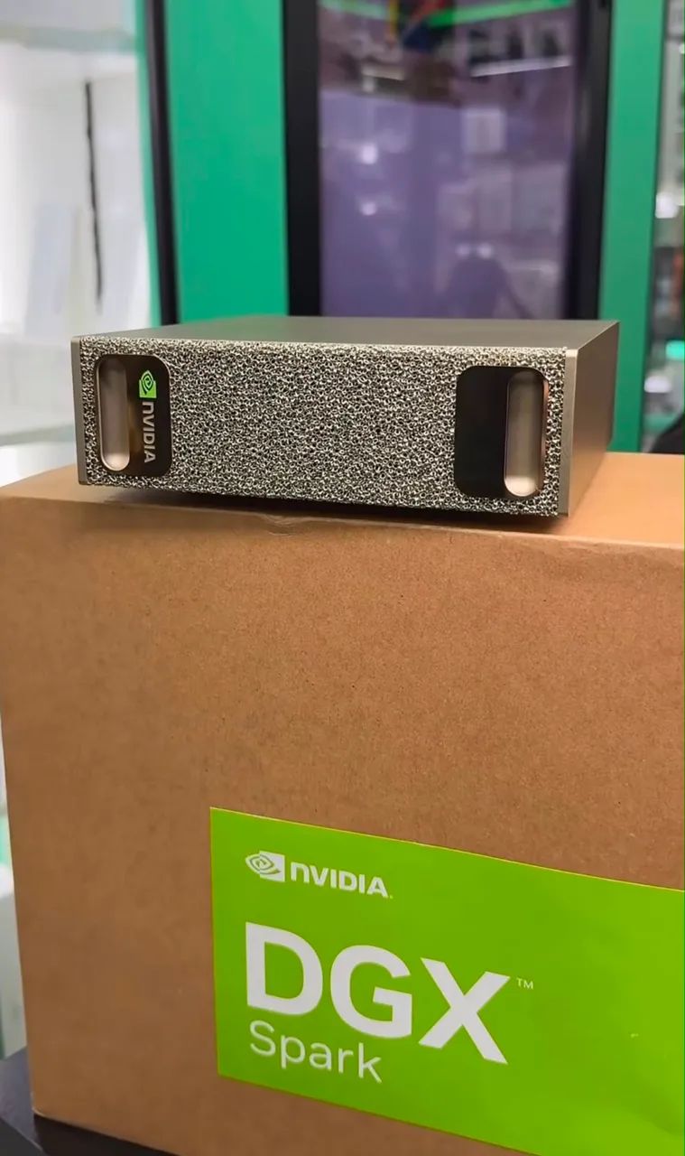   NVIDIA DGX Spark 128GB - Servidor de IA Desktop - Grace Blackwell