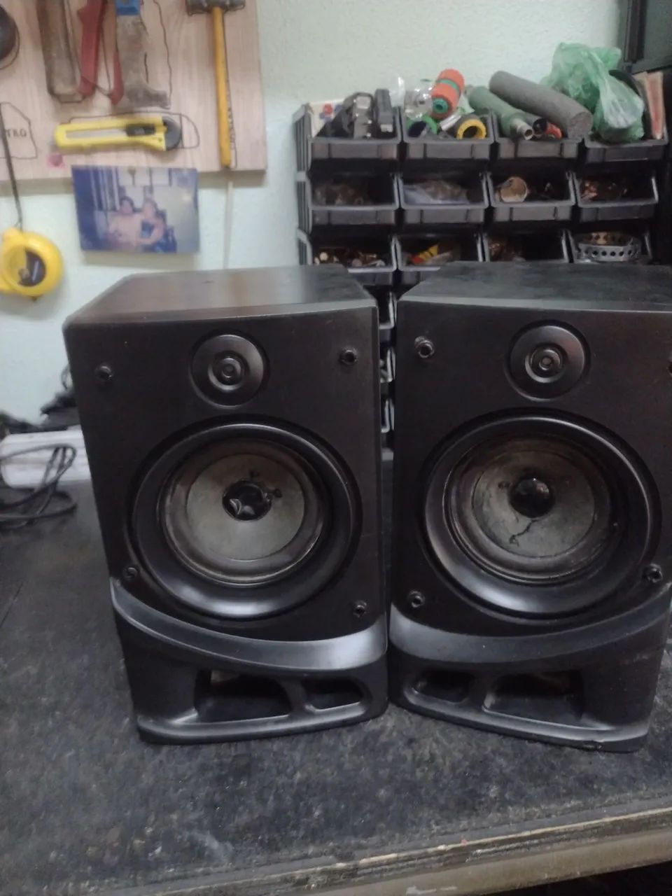 Vendo 1 par de caixa de som 