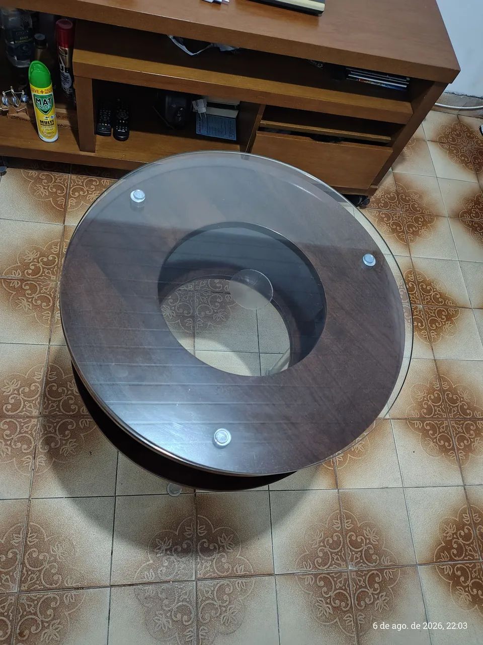 Mesa de centro tampo de vidro e pés de metal  - Foto 3
