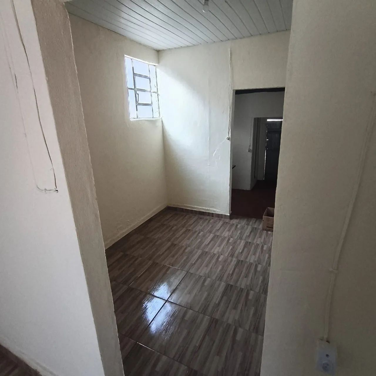 Casa em vila tranquila  com sala quarto cozinha banheiro e uma área  de serviço  - Foto 2