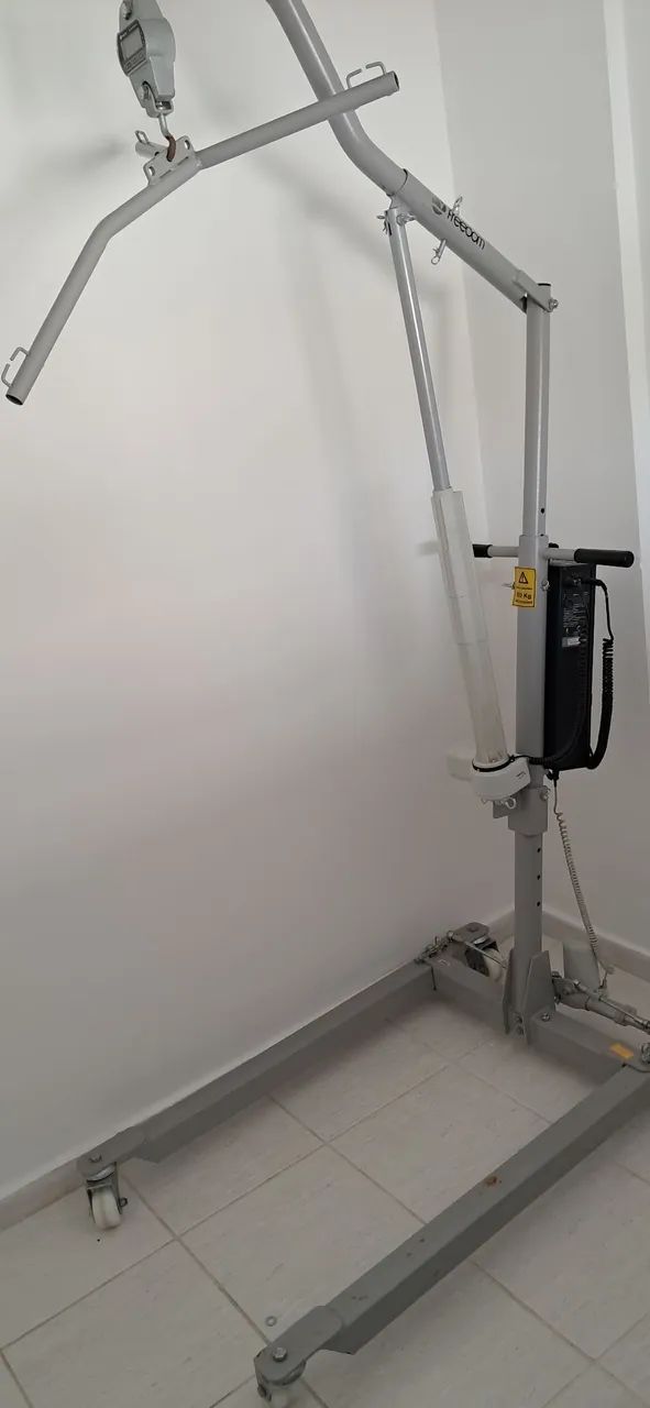 Guincho elétrico freedon para acamado suporta ate 200 kg .