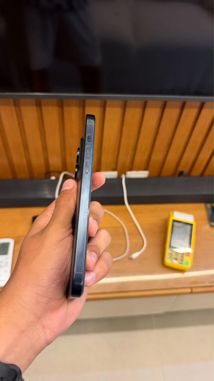 IPHONE 15 PRO MAX - Foto 3