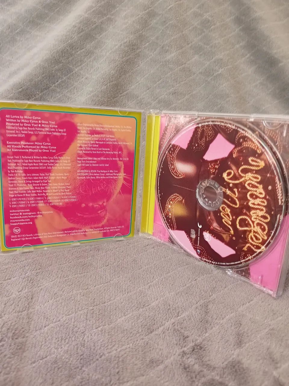 CD Miley Cyrus - Younger Now - Foto 2